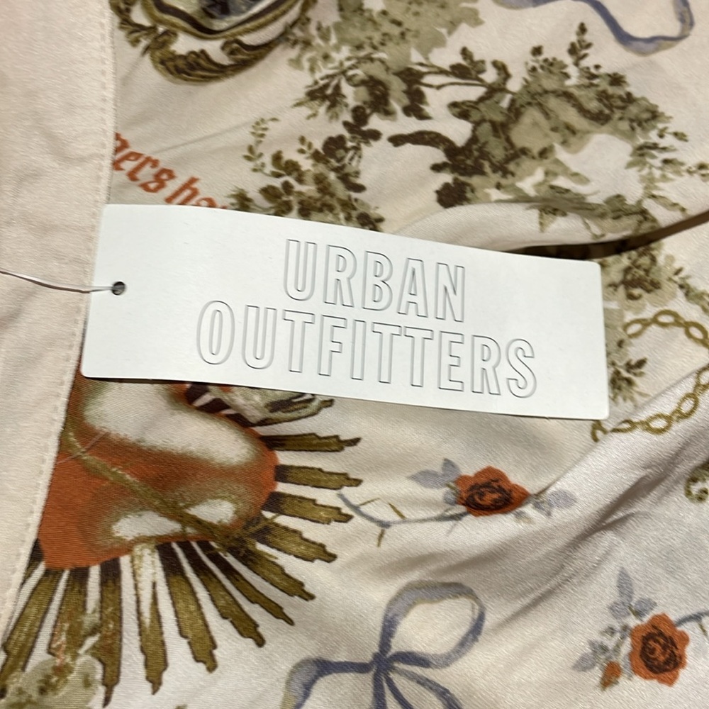 NWT Kimchi Blue Cream, Gray & Gold Skirt.  Size Medium. - Picture 6 of 6